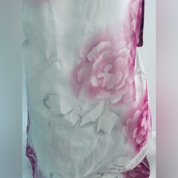 New with tags Dries Van Noten silk flower pink and Ivory top. Medium - Picture 12 of 12